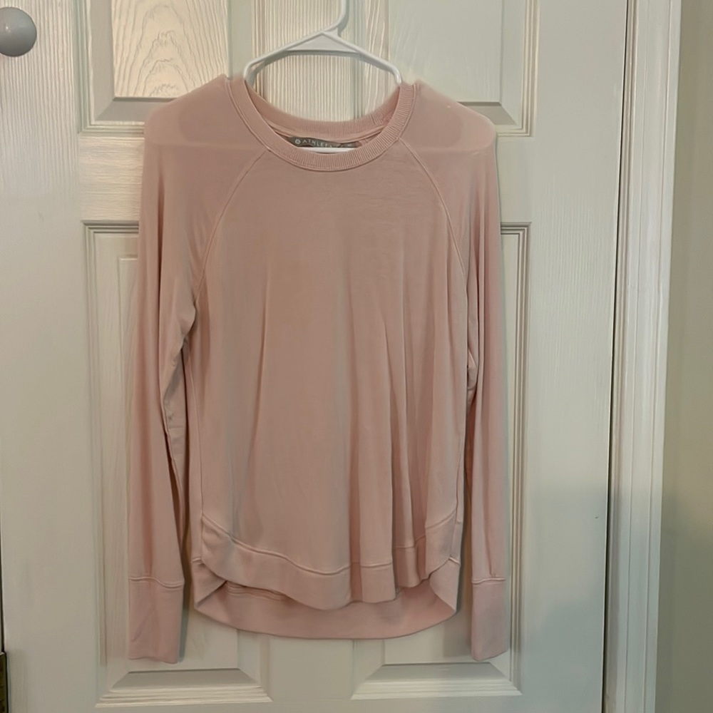 Athleta sweater. Pale pink color. XS. Relaxed fit, crazy soft. EUC